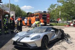 Siêu xe hàng hiếm Ford GT 2017 bị cháy rụi tại Đức