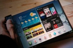 Smartphone màn hình gập của Samsung sẽ có giá khoảng 42 triệu đồng