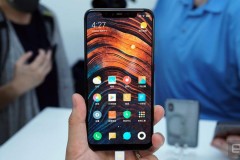 So sánh Xiaomi Mi 8 Explorer Edition và iPhone X: Nhiều yếu tố giống nhau đến lạ