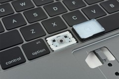 Apple bị kiện vì thiết kế bàn phím butterfly trên MacBook