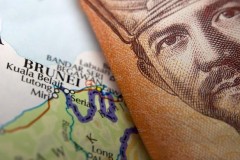 Tờ giấy bạc giá trị nhất thế giới giờ chỉ còn vừa đủ để mua 1 Bitcoin!