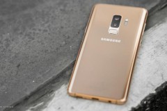 Cận cảnh phiên bản Galaxy S9+ màu Vàng Hoàng Kim rất đẹp tại Việt Nam