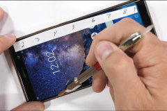 Bài thử nghiệm độ bền của Nokia 7 Plus