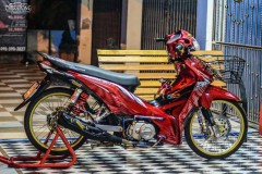 Wave 110 độ hầm hố hơn bởi loạt đồ chơi giá trị