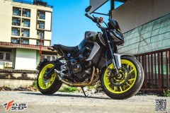 Yamaha MT-09 độ chói lóa với dàn đồ chơi cao cấp