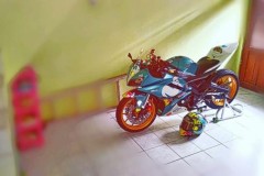 Yamaha R15 độ - con quái thú hầm hố ngủ quên của biker Indo