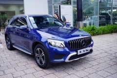 Á hậu Trà Giang sắm Mercedes-Benz GLC 200 màu xanh Brilliant đẹp mắt