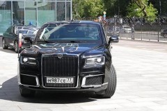 Limousine Cortege của ông Putin hòa trộn thiết kế của Bentley, Rolls-Royce và động cơ của Porsche