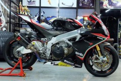 Aprilia rsv4- Ngắm nhìn vẻ đẹp từ siêu xe công nghệ Ý