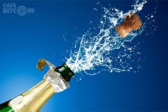 Bitcoin bất ngờ vọt trở lại $8,215 bất chấp sự sụt giảm do tin tức về ETF
