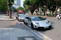 Cô dâu chú rể may mắn chụp ảnh cưới cùng bộ đôi siêu xe Lamborghini của chủ tịch Trung Nguyên