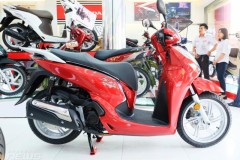 Cận cảnh Honda SH300i mới giá 269 triệu đồng tại đại lý