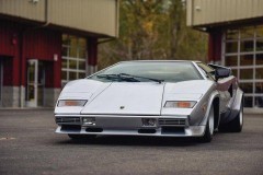 250.000 USD là chi phí phục hồi ngoại thất và động cơ của Lamborghini Countach LP400 S Series II