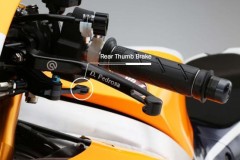 Hệ thống Rear Thumb Brake cực kỳ quan trọng khi tay lái vào - ra cua