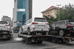 Doanh số xe cao cấp giảm đồng loạt