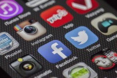 Facebook và Coinbase – “Sau tất cả mình lại trở về với nhau”