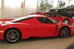 Ferrari rao bán chiếc Enzo từng của tay đua Công thức 1 huyền thoại Michael Schumacher