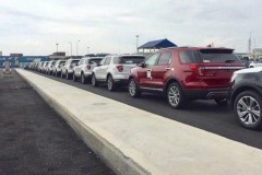 Cả trăm xe Ford Explorer 2018 bất ngờ đổ bộ về Việt Nam