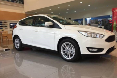 Ford Focus hiện có giá chỉ từ 560 triệu đồng