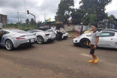 Hàng chục người vây quanh dàn siêu xe của Chủ tịch Trung Nguyên tại thủ phủ cà phê Việt Nam