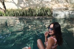 Hội con nhà giàu Việt Nam hưởng ứng trào lưu ăn bên hồ bơi cực sang chảnh