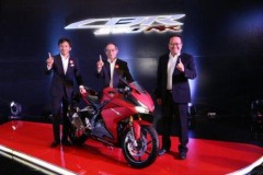 Honda CBR250RR 2018 được bổ sung thêm hai màu sắc mới là Đỏ sần và Đen