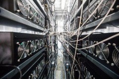 Làn sóng tháo chạy vì lũ của dân đào Bitcoin Trung Quốc