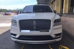 Lincoln Navigator 2018 đầu tiên cập bến Việt Nam được chào bán hơn 9 tỷ Đồng