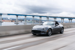 Mazda hé lộ một số chi tiết động cơ và công bố giá bán MX-5 RF 2019