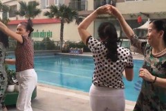 "'Mối tình đắng" của bà chủ khách sạn bên sàn khiêu vũ