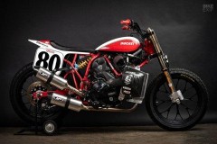 Bản độ Flat Tracker chuẩn chỉ từ Ducati Monster 821