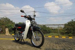 Ngắm Honda Dream 1991 chạy được 4 vạn, nhìn mới tinh