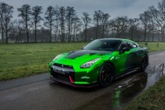Nissan GT-R Nismo mang bộ cánh nhựa vinyl cùng màu xanh lá phủ crôm sáng bóng