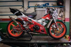 Nova Dash 125 lột xác mang phong cách xe đấu cực ngầu