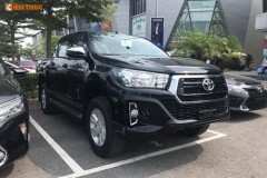 Cận cảnh Toyota Hilux 2018 giá từ 695 triệu tại Việt Nam