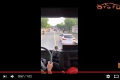 Santafe quyết không nhường đường cho xe cứu hỏa