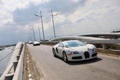 Siêu xe triệu USD Bugatti Veyron dẫn đoàn an toàn cung đường từ Phan Thiết đến Nha Trang