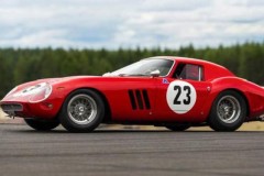 Ferrari 250 đời 1962 màu đỏ sắp được nhà đấu giá trong tuần lễ xe hơi