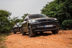 Porsche Macan 2019 chạy thử nghiệm trên các địa hình khó khăn