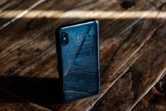 Xiaomi Mi 8 Explorer với mặt lưng trong suốt sẽ được bán ra vào ngày 30/7