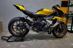 Yamaha R1 phiên bản 60th Anniversary với loạt nâng cấp ' hết hồn '