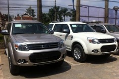 Hàng loạt mẫu xe đời cũ có giá bán dưới 300 triệu đồng