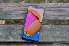 Xiaomi Pocophone F1 phiên bản 8GB bất ngờ lộ diện trước ngày ra mắt