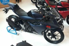 Suzuki GSX-R150 2018 bổ sung màu xanh mờ và màu đỏ mờ