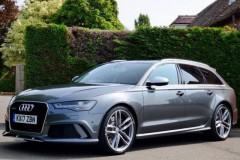 Audi RS6 Avant 2017 của Hoàng tử Anh được rao bán với giá khoảng 2,18 tỷ VNĐ