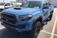 Bán tải hiệu năng cao Toyota TacomaTRD Pro chuẩn bị được đưa về Việt Nam