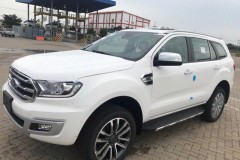 Bộ đôi Ford Ranger và Everest cập cảng Việt Nam