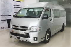 Toyota Hiace mới giá 999 triệu tại Việt Nam có điểm gì nổi bật?