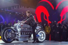 Dodge Tomahawk trang bị động cơ V10 cho công suất 500 mã lực, giá 5,8 tỷ đồng
