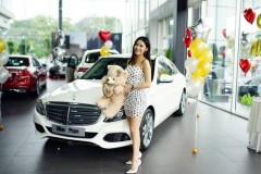 Hotgirl Milan Phạm tậu Mercedes-Benz C 250 giá hơn 1,7 tỷ đồng